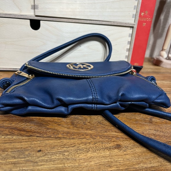 💙Michael Kors💙crossbody bag in dark denim blue - Picture 6 of 6